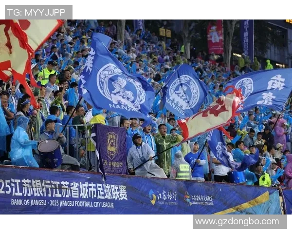 南京足球队荣登足球配合排行榜第一名引领全国球队新风潮