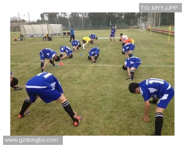 西安足球队在全国锦标赛积分榜上以55分稳居首位展现强劲实力 西安足球队在全国锦标赛积分榜上以55分稳居首位展现强劲实力